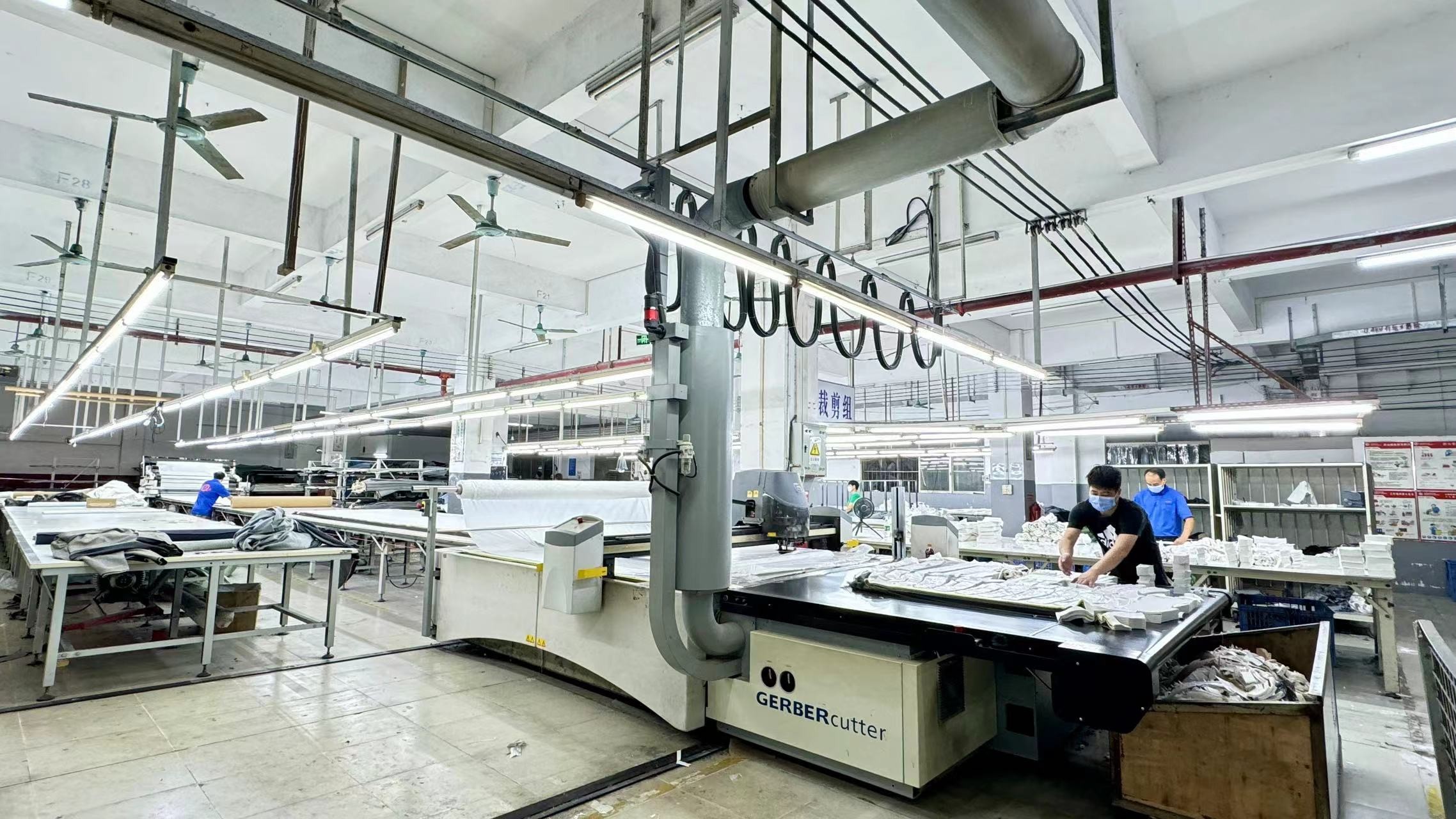 Guangdong Shunde Leka Clothing Design Co., Ltd Fabrik Produktionslinie