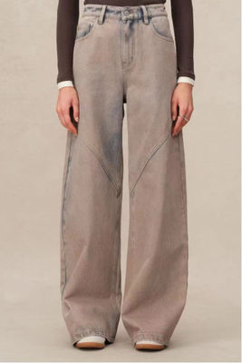 Hosen aus denim, mit hoher Taille, mit geraden Beinen