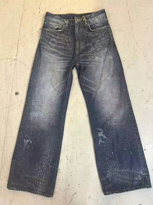 Vintage inspirierte Farbe Splatter Design Denim Boden für einen kräftigen Look