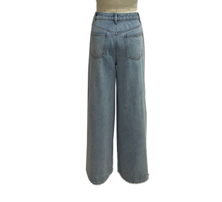 Denim-Jeans mit hoher Taille verbessern die Taille für eine schmeichelhafte Silhouette