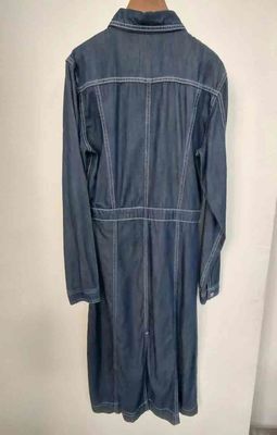 Ausgezeichnete Farbfestigkeit Minimale Schrumpfung Denimkleid für lang anhaltende Verschleiß