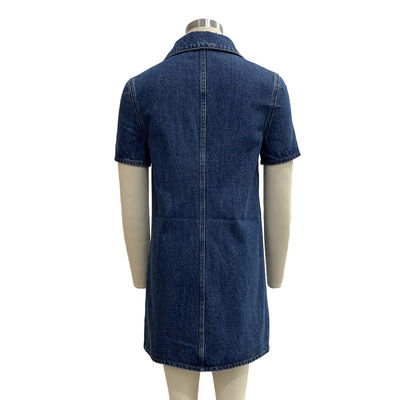 Maßgeschneiderte Lapelkragen und kurze Ärmel Denim-Kleid für einen polierten, aber lässigen Stil