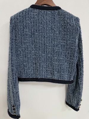 Klassischer Loose H-Shaped Cut Denim Blazer für eine schmeichelhafte Silhouette