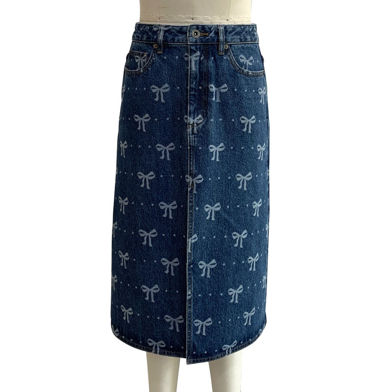 All Over Bow Druck Lange Denim Rock für ein spielerisches und weibliches Design