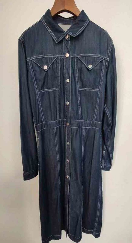 Ausgezeichnete Farbfestigkeit Minimale Schrumpfung Denimkleid für lang anhaltende Verschleiß